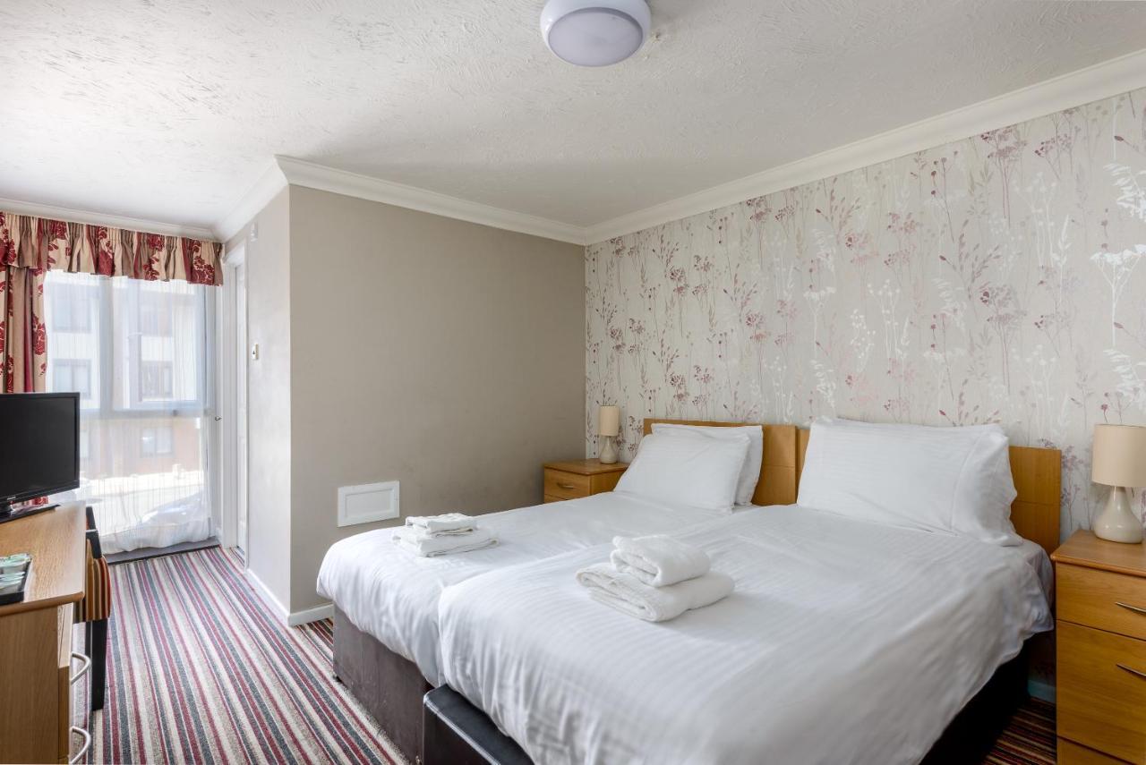 Russell Hotel